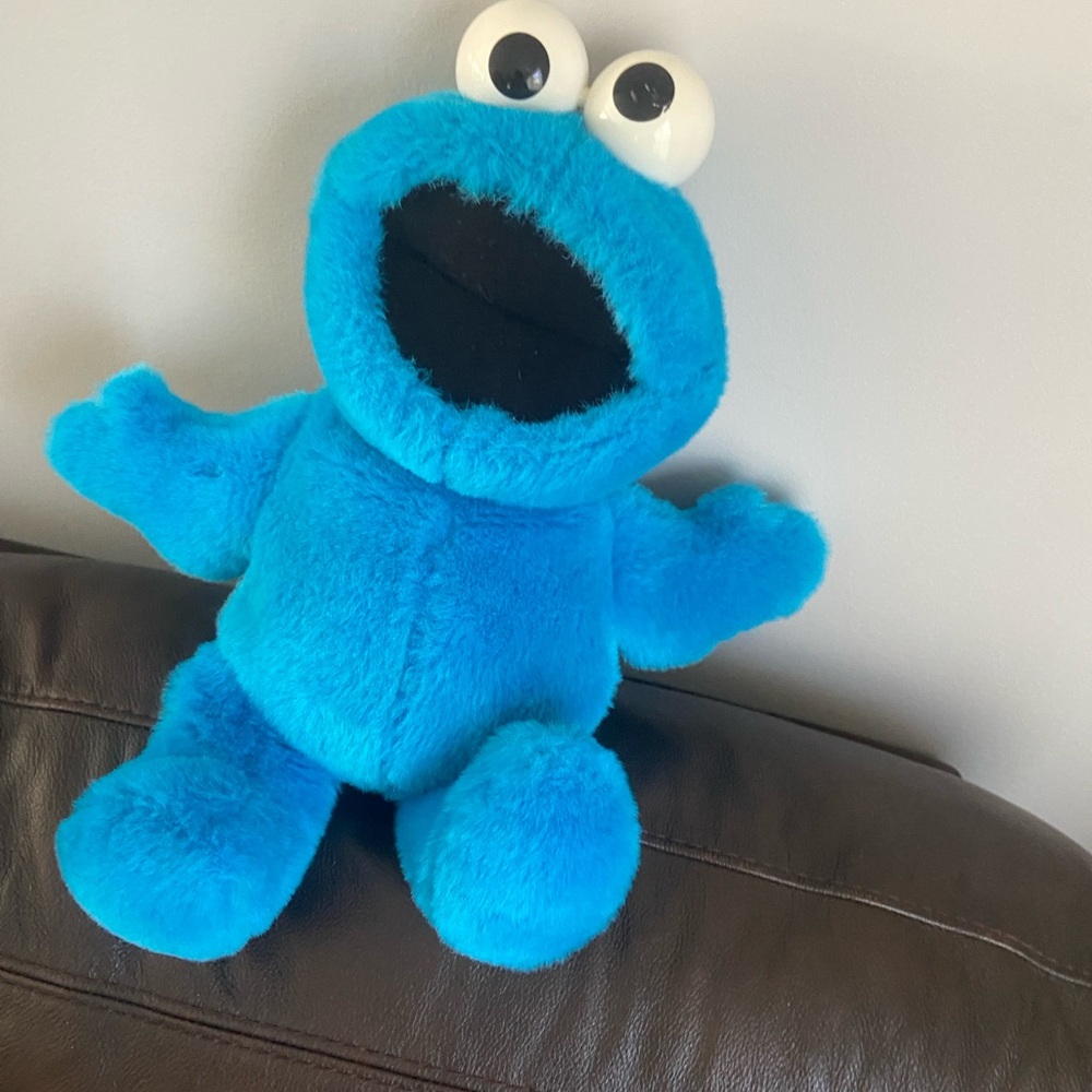 Vintage Tickle Me Cookie Monster
TYCO 33069 1997 14" - 16" plush